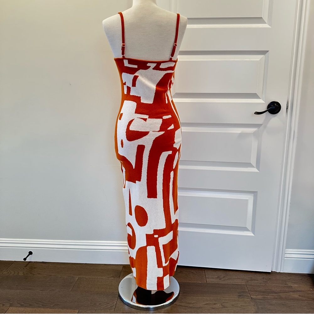 Sleeveless Orange and White Abstract Midi Dress - Picture 9 of 10